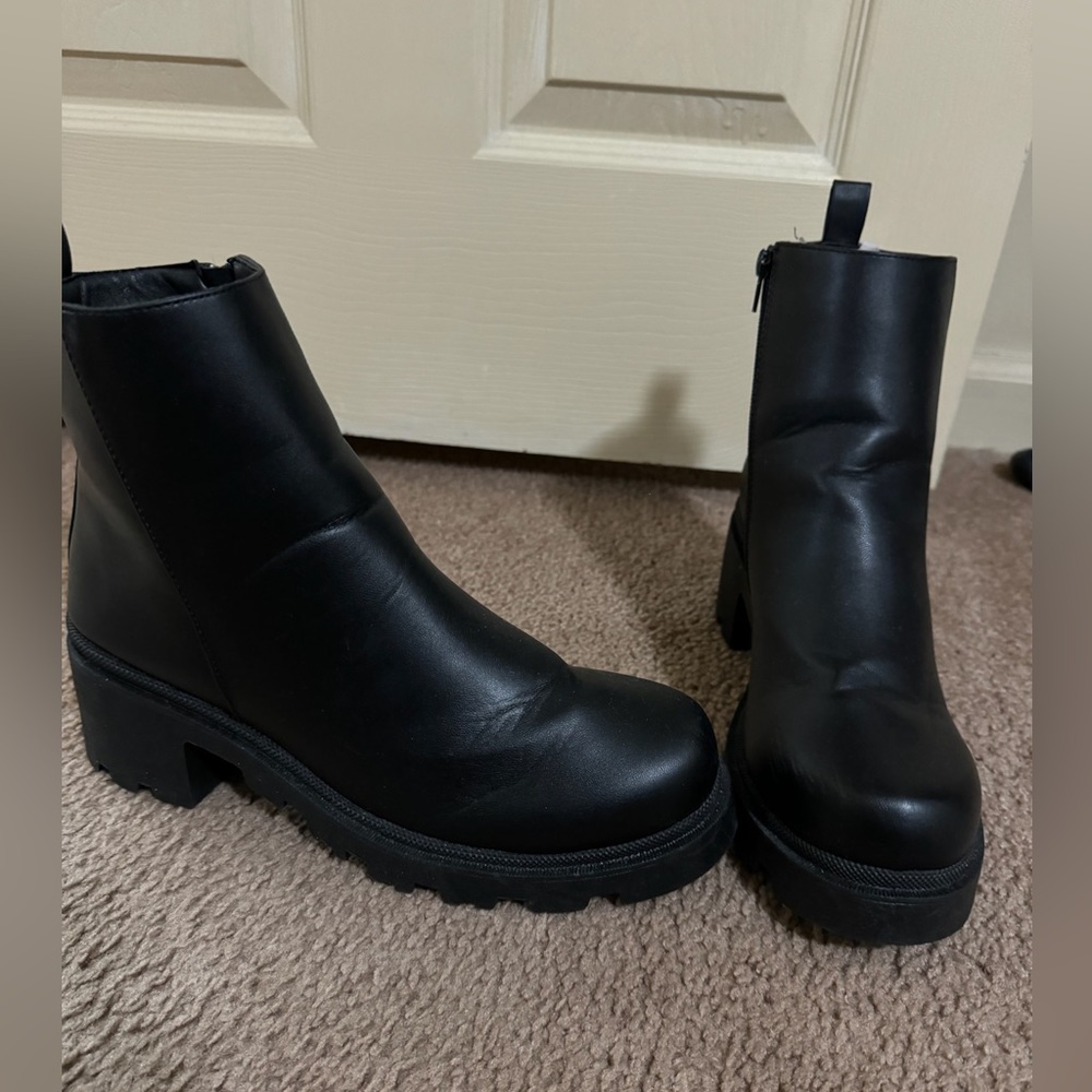 Black bootie